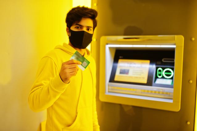 Czy można wypłacić pieniądze z subkonta i kiedy jest to możliwe?