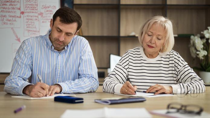Ile wynosi emerytura nauczyciela dyplomowanego po 40 latach pracy w praktyce