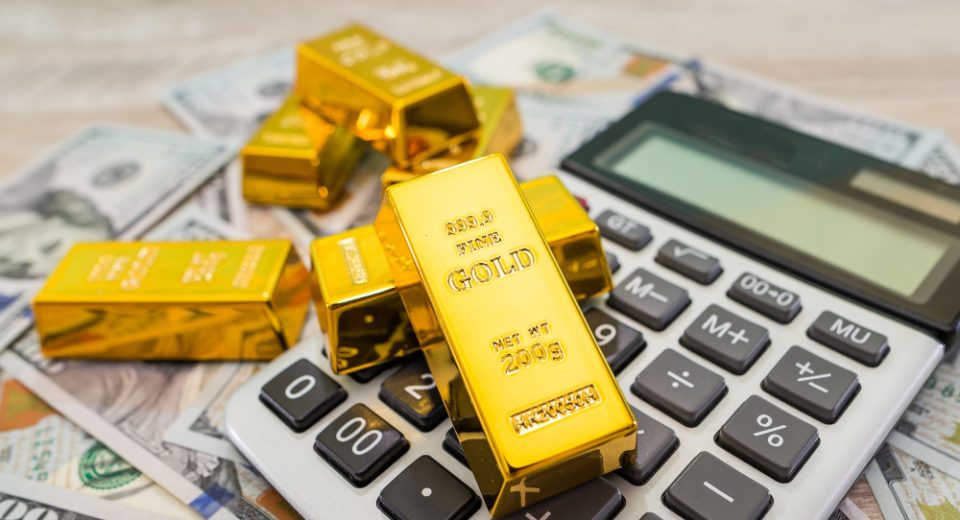 Bezpieczeństwo inwestycyjne złota a czynniki wpływające na jego cenę