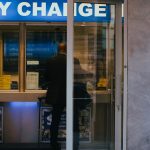 Konto walutowe czy karta wielowalutowa: 3 kluczowe różnice